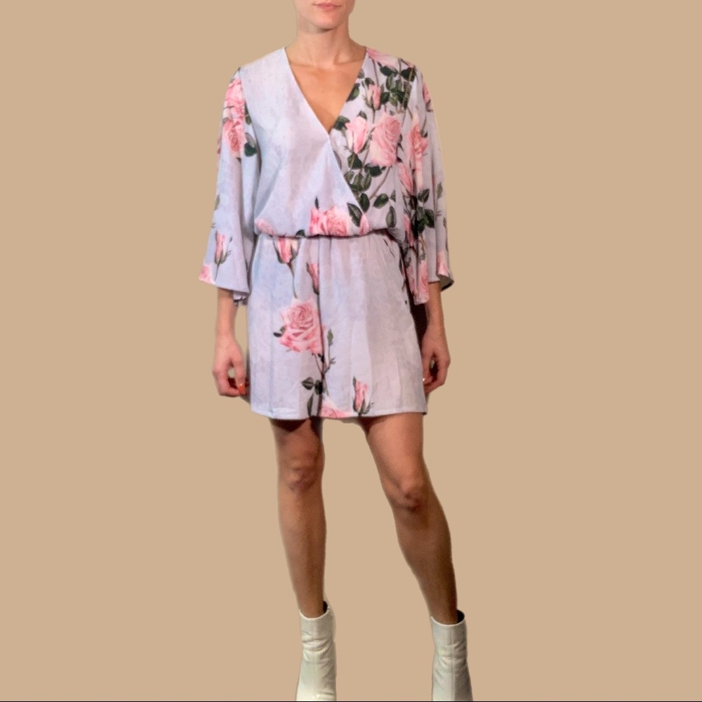 *NWT* Floral romper - gray with pink flowers - Nordstrom GLAMOROUS brand